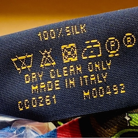 LOUIS VUITTON VIVIENNE BANDEAU TOKYO - Picture 5 of 6